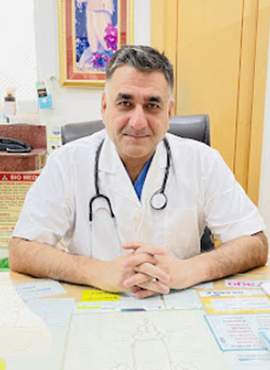 Dr. Rajesh Khosla (Urologist)